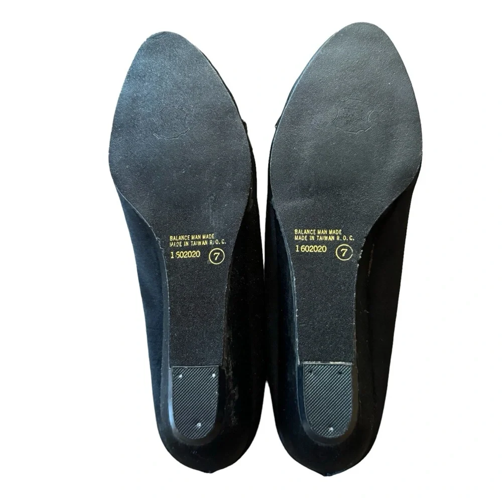 *Vintage Women’s Diane Von Furstenberg 7 Black Fabric Wedges w Bow Detailing